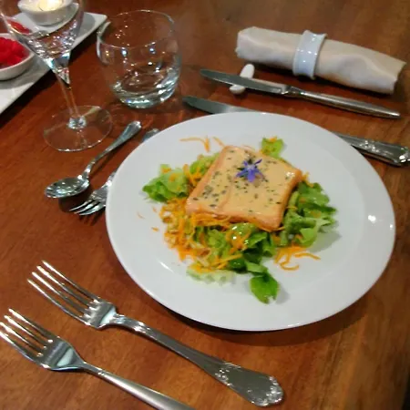 Confortable Avec Wi-fi, Parking Et Espace Bien-etre Inclus - Fr-1-582-485 Bed & Breakfast Saint-Privat-d'Allier