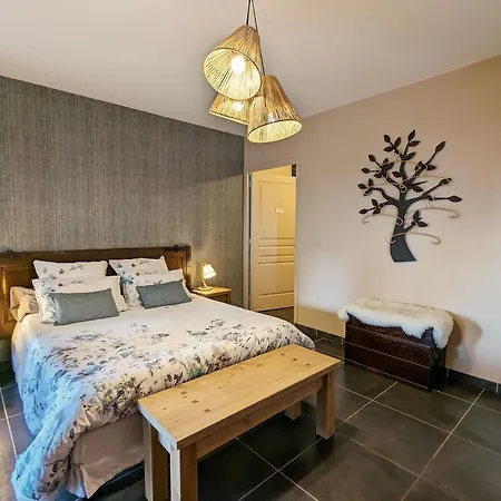 Confortable Avec Wi-fi, Parking Et Espace Bien-etre Inclus - Fr-1-582-485 Saint-Privat-d'Allier