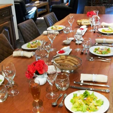 Bed & Breakfast Confortable Avec Wi-fi, Parking Et Espace Bien-etre Inclus - Fr-1-582-485 *