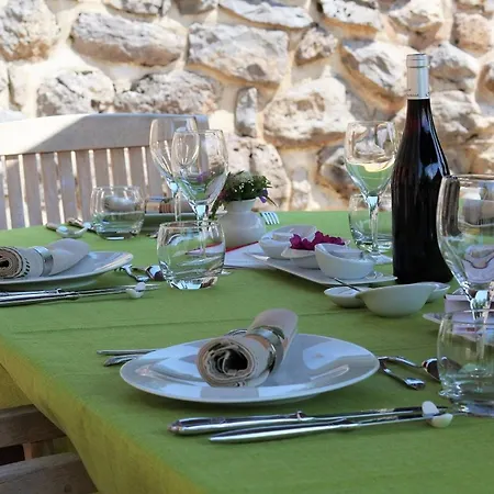 Confortable Avec Wi-fi, Parking Et Espace Bien-etre Inclus - Fr-1-582-485 Bed & Breakfast Saint-Privat-d'Allier